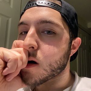 Meet your Posher, Lorenzo